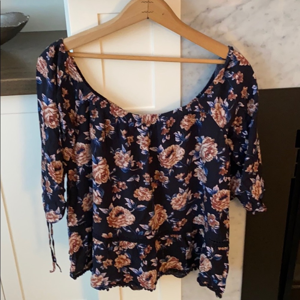 American Eagle off the shoulder blouse